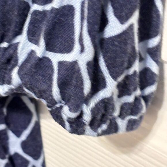 Michael Michael Kors | Keyhole Giraffe Print Navy Blue Long Sleeve Blouse Size L - Picture 9 of 16